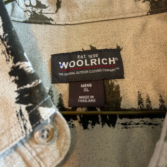 Woolrich Cream and Olive Casual Button Down Shirt with Animal Pattern - Picture 3 of 7